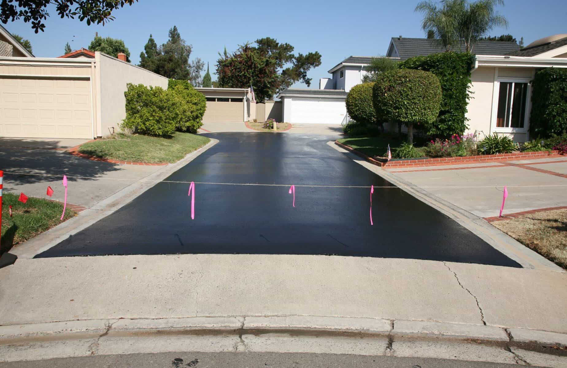 This blacktop sealant produces  an aesthetically pleasing look, making the driveway appear brand new.
